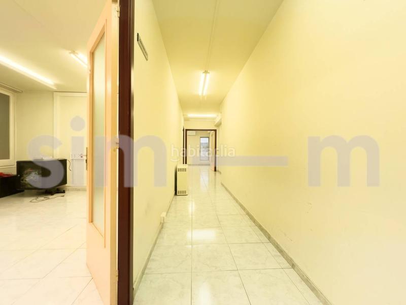 Foto 2ae9ca2b-cc96-43c2-8f33-9cd541863408. Location bureau dans bisbe torras i bages 4 dans Centre Vic