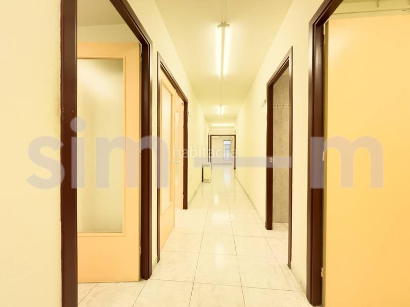 Foto 43b92cdd-3f88-4345-9f08-8303aef353a7. Miete büro in bisbe torras i bages 4 in Centre Vic