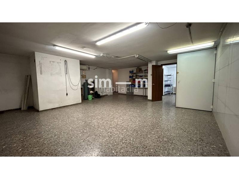 Foto f8cf2e88-a940-44f1-b041-71ce5f20a9cc. Miete büro in francesc camprodon 31 in Nord Vic