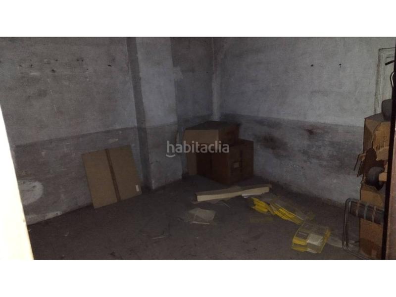 Foto d73cb02f-e284-4868-90c3-cbf5a06ebc85. Edificio  en venta zona centro en Centre Vic