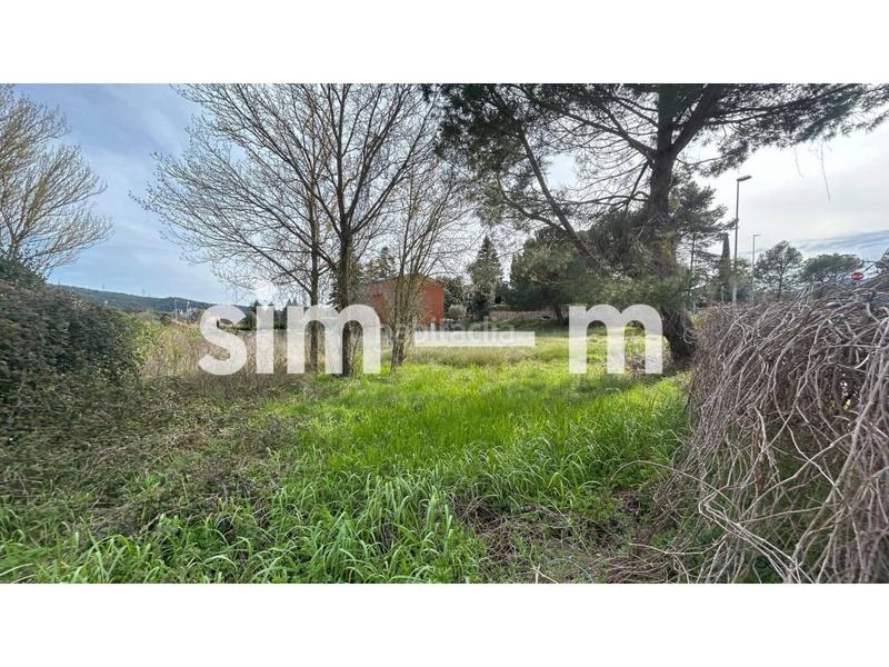 Foto bec718c4-df1f-4eb4-b761-2a70018c806b. Gewerbliches grundstück in Seva