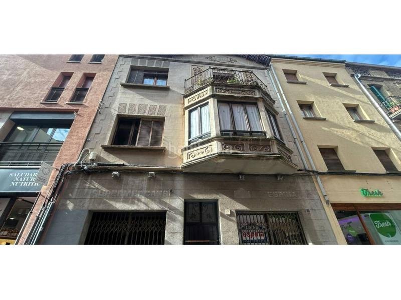 Foto a6f44b11-f2b9-4b94-bd3c-cbe1737e187f. Location local commercial dans Centre Vic