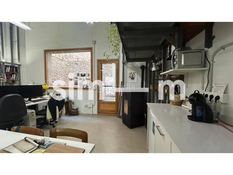 Foto c758bc34-fb3c-4c0d-bd86-4a4fe4fa77b8. Geschäftsraum in Centre Vic