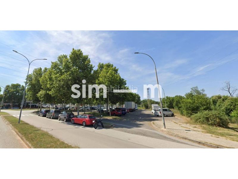 Foto 06022c1d-ac97-4a53-b6b1-f754ed2220e2. Lloguer nau industrial a Caputxins-Ambulatori Vic