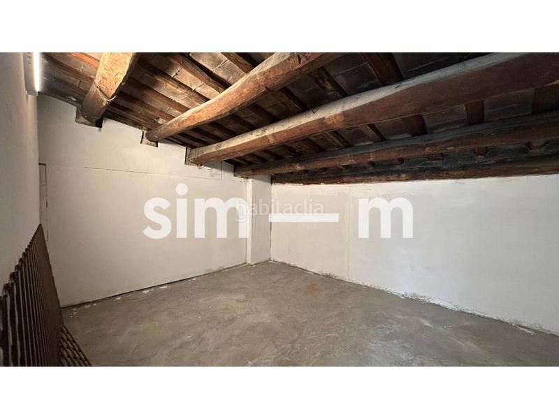 Foto f5bd2f76-4c64-432d-9b44-013551d174bd. House in Manlleu