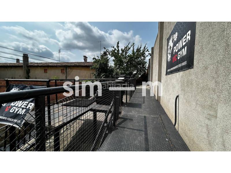 Foto e940bc76-3fbe-4ae2-b38f-67c78670252b. Lloguer local comercial a Estadi-Santa Anna Vic