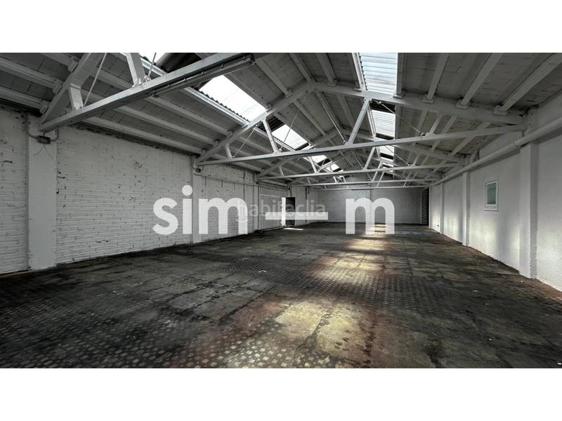 Foto ef850392-75ea-4c08-a204-56bad8b811db. Lloguer local comercial a Estadi-Santa Anna Vic