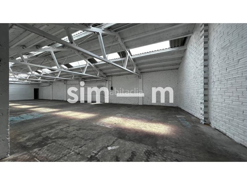 Foto 8912c203-5767-45ca-9f74-3e54ea1e59fa. Rent business premise in Estadi-Santa Anna Vic