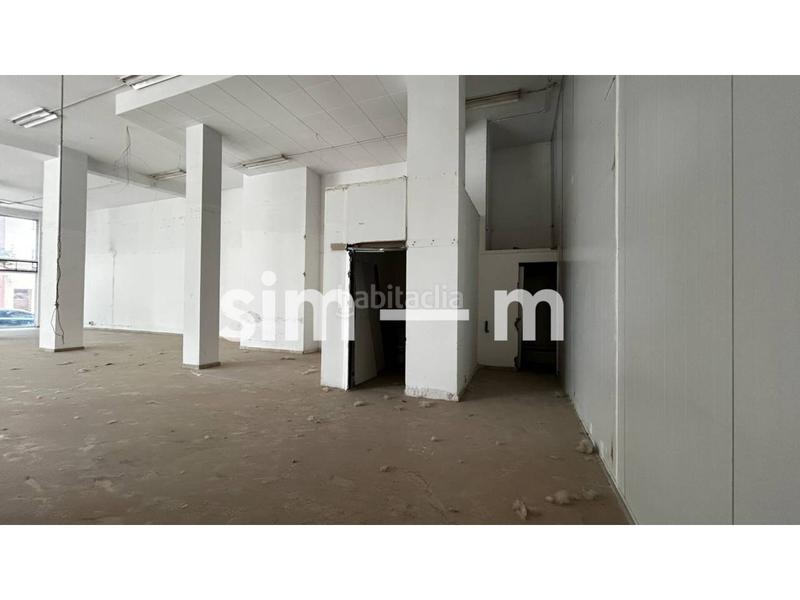 Foto 00692799-f0e4-407c-b1e5-42e369d4767b. Rent business premise in Caputxins-Ambulatori Vic