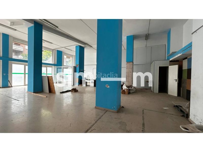 Foto 94b49e98-8284-4204-9ac2-2e622b858503. Alquiler local comercial local en alquiler zona capuchinos en Vic