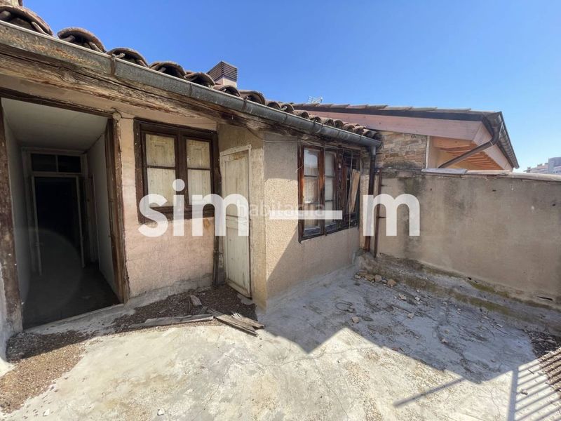 Foto 574ba598-c4b8-44ed-ac59-fd58e5b0c391. Casa en calle nou 121 edificio en venta zona centro en Vic