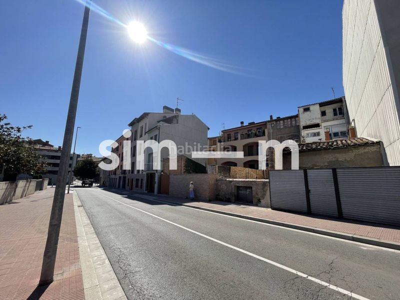 Foto a79c8fa6-444e-4e3d-8f42-a7eebf33c1d8. Casa en calle nou 121 edificio en venta zona centro en Vic