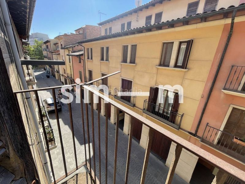 Foto ccba0ae5-6be2-4691-800e-2772fa5a7650. Casa en calle nou 121 edificio en venta zona centro en Vic