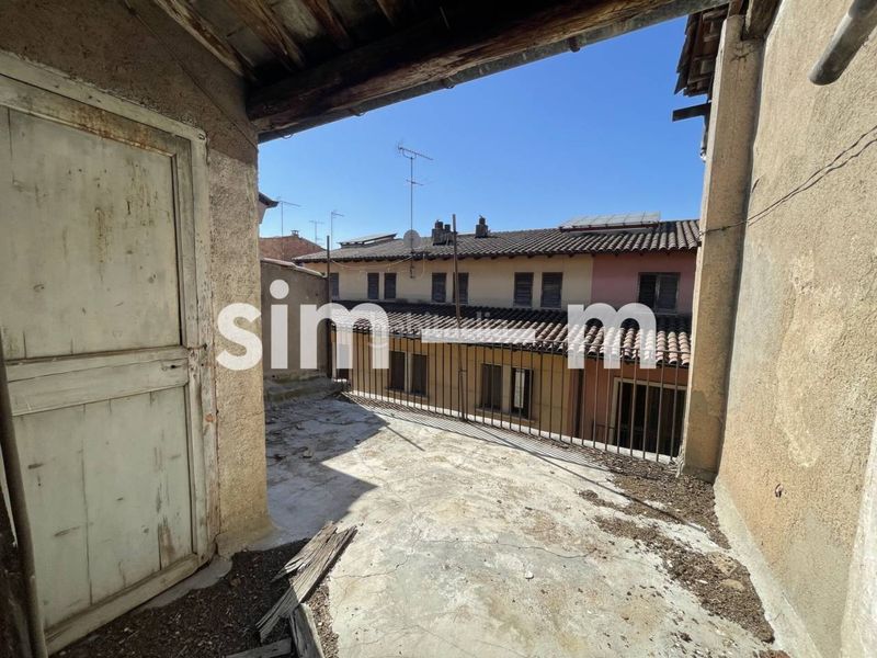 Foto f86b15ee-ea3c-44d3-b7f5-baec8d0135fe. Casa en calle nou 121 edificio en venta zona centro en Vic