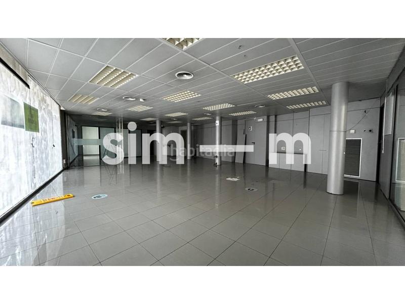 Foto bd6bfd02-40b9-48dd-9f6a-7d99cb29a8c2. Affitto locale commerciale in major 35 in Tona