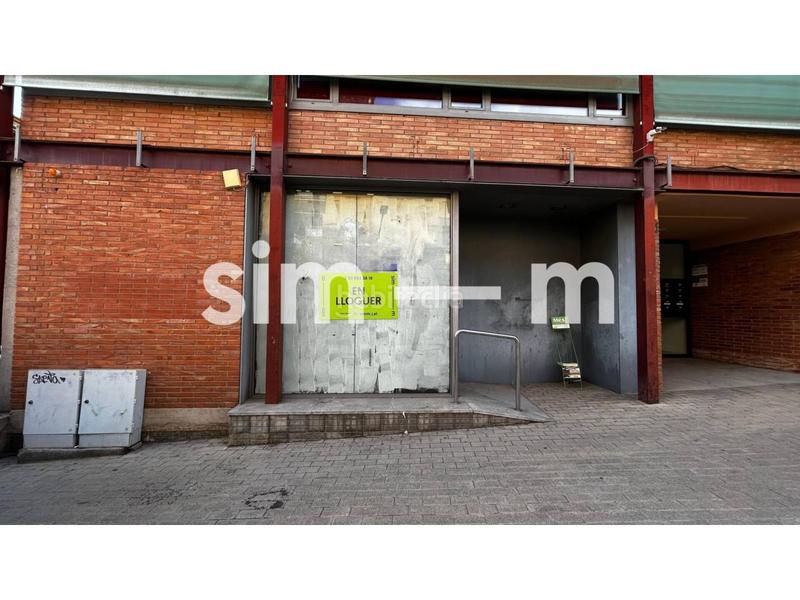 Foto ceb73e5c-57ae-4907-8be9-369e92351e8c. Alquiler local comercial en major 35 local en alquiler zona centro en Tona