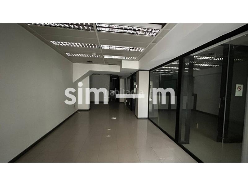 Foto 6d940329-3bcc-4083-b699-b0f8b6eb1c44. Local comercial en major 42 local en venta zona centro en Tona