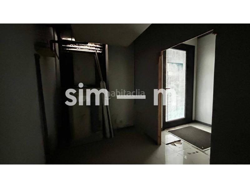 Foto cd6704ee-49e3-4caf-bdb1-d300e4f43d4d. Local comercial en major 42 local en venta zona centro en Tona