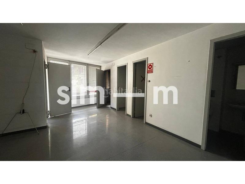 Foto 858babc0-419c-4a8c-a955-d2eaff7b71ac. Lloguer local comercial a Estadi-Santa Anna Vic