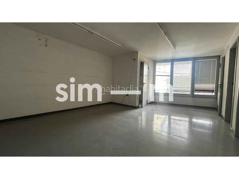 Foto 8c9b3bf8-2e68-4f54-b486-b742ade6df18. Lloguer local comercial a Estadi-Santa Anna Vic