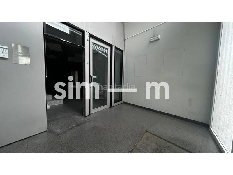 Foto 8fd13394-ccbb-4210-9f4b-e961958b3d98. Lloguer local comercial a Estadi-Santa Anna Vic