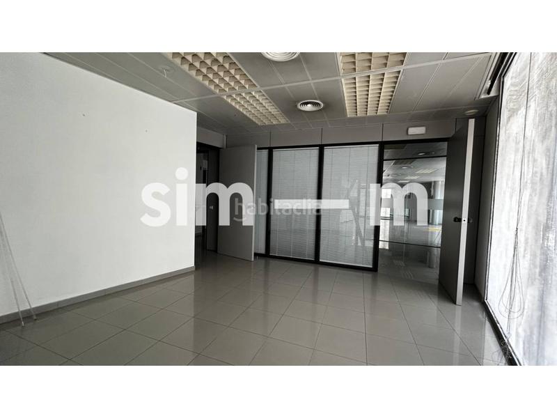 Foto 3858bdfd-7983-4af0-a290-61598eb423a5. Local comercial en major 35 local en venta zona centro en Tona