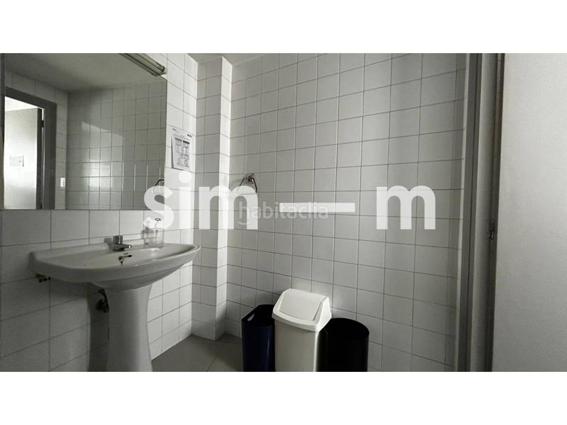 Foto d03a28d0-cf9f-49c3-bec6-4adf3f773199. Local comercial en major 35 local en venta zona centro en Tona