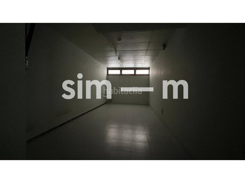 Foto f5b0887f-5da8-4b65-9681-c5ccc017455c. Local comercial en major 35 local en venta zona centro en Tona