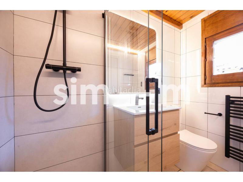 Foto 0907d152-4372-4282-98ff-b8e074b88c58. Casa  en venta zona caputxins en Nord Vic
