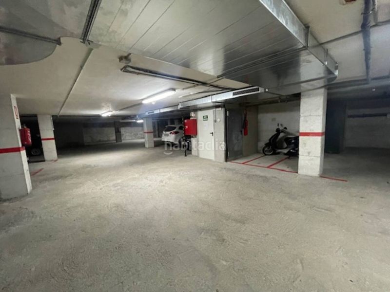 Foto 51cc5215-c88f-43db-bea0-fa5e7f53913d. Aparcament cotxe a calle ramada 31 a Centre Vic
