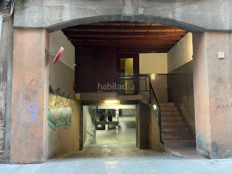 Foto f972d020-7e00-4565-826c-a57eeaa00fe9. Aparcament cotxe a calle ramada 31 a Centre Vic