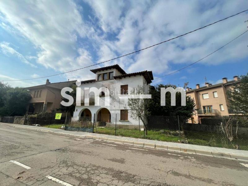 Foto 895b3f43-0386-4d3e-86aa-5d0a07dc23d4. Chalet dans 11 de setembre 14 dans Folgueroles