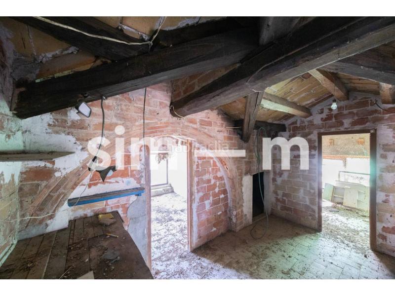 Foto d6deb56e-e3f1-4a24-b3eb-f327fb71d8de. Chalet dans 11 de setembre 14 dans Folgueroles