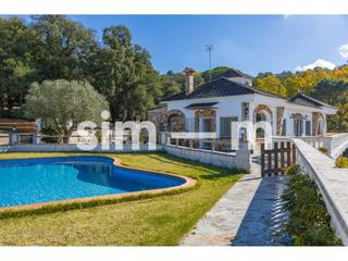 Mas à Vallgorguina. Centro hípico en venta  zona rural