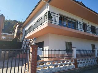Location Maison  Diputació. Casa de 4 vientos en alquiler en montesquiu