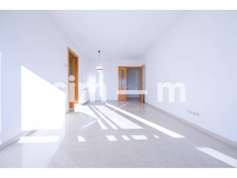 Foto 1872f432-c346-4c5d-8ca3-729fe0e9350f. Piso  en venta zona hospital general en Nord Vic