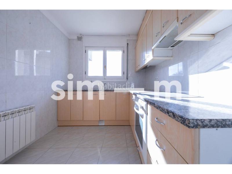 Foto 486a2198-61a0-4ab9-8347-891bf04f6213. Piso  en venta zona hospital general en Nord Vic