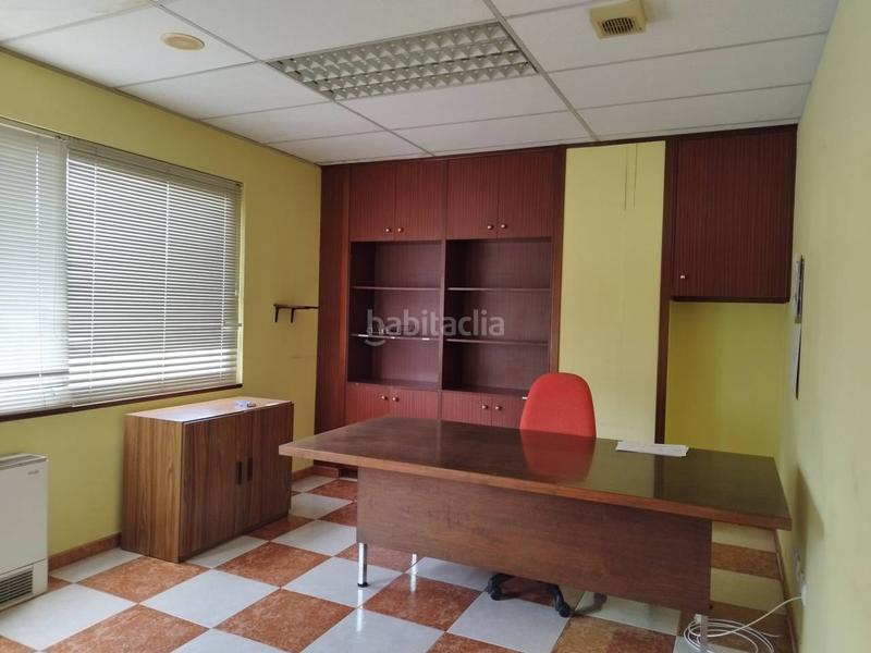 Foto 93a2daba-1612-4bfc-b227-ec5da64dfb1b. Lloguer nau industrial a Nord Vic