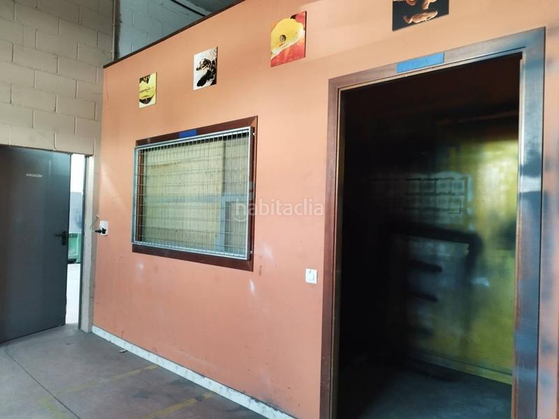 Foto 6423caae-4f55-4853-b71b-79fd5efe1841. Location bâtiment à usage industriel dans Nord Vic