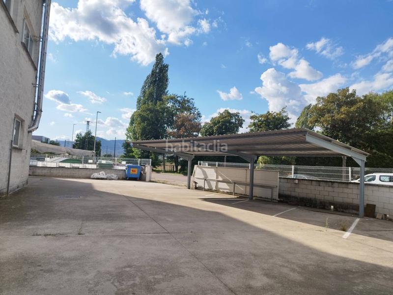 Foto f662dcca-8a57-4f1f-b610-e920217f3320. Location bâtiment à usage industriel dans Nord Vic