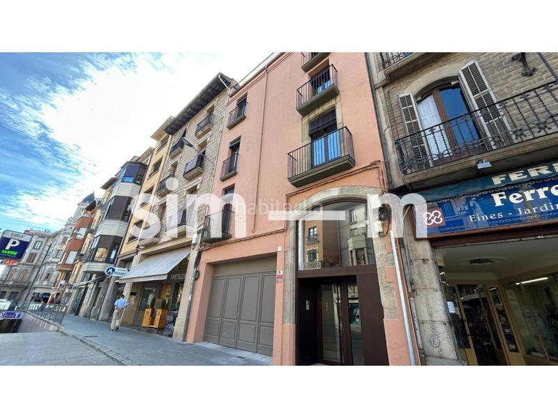 Foto 56ef761b-33cc-492e-8d3f-58228331a39f. Rent flat in rambla davallades 15 in Centre Vic