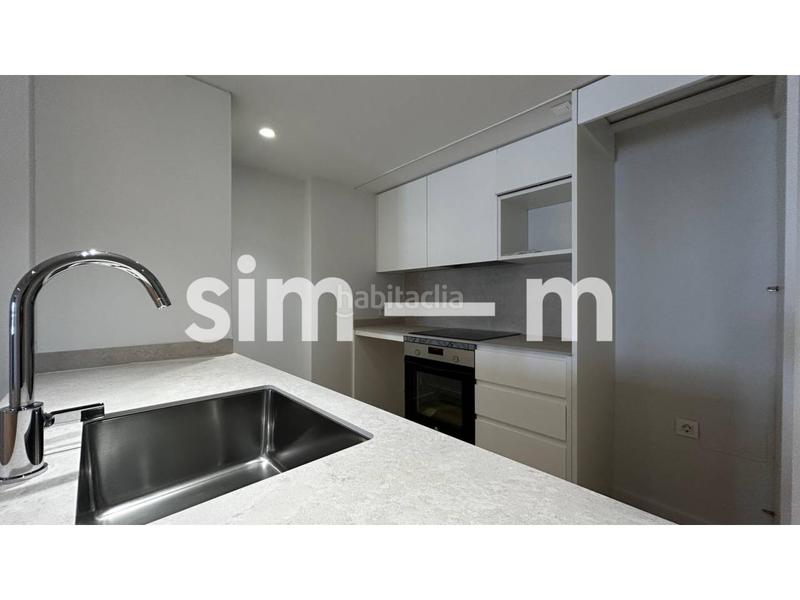 Foto 933a16fd-a01a-4a6c-8ea9-ab544160aca5. Rent flat in rambla davallades 15 in Centre Vic