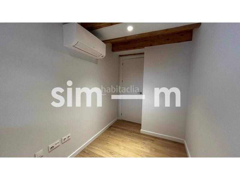 Foto f286bd0e-8b61-4354-b7d5-70a6e75b23b8. Lloguer pis a rambla davallades 15 a Centre Vic