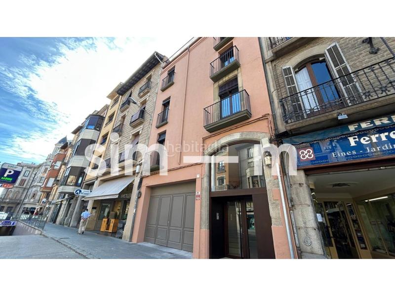 Foto 90376eca-84a5-4b64-b032-29af928c5233. Rent flat in rambla davallades 15 in Centre Vic