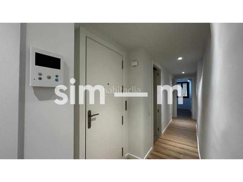 Foto 6b655797-e937-4e99-9a75-c235533740e8. Lloguer pis a rambla davallades 15 a Centre Vic