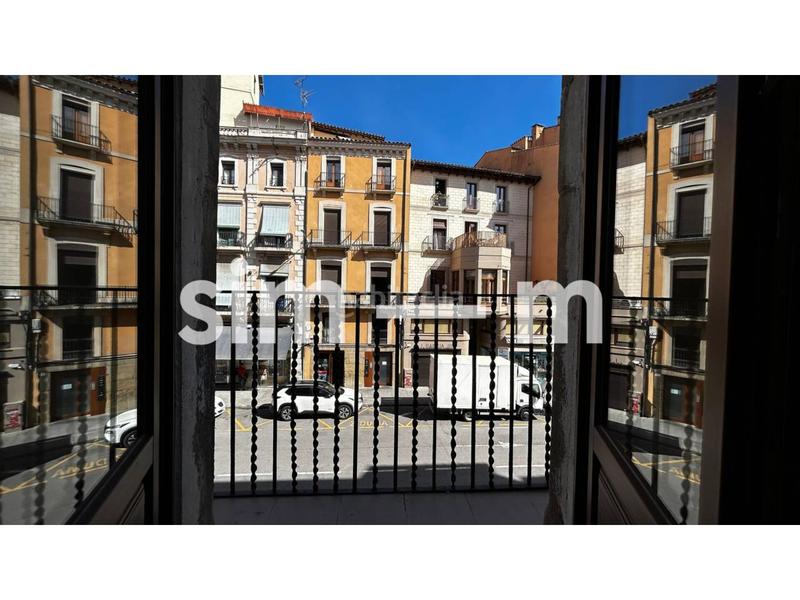 Foto c40539bc-1566-41b0-8ae3-d7f4bf9d4583. Lloguer pis a rambla davallades 15 a Centre Vic