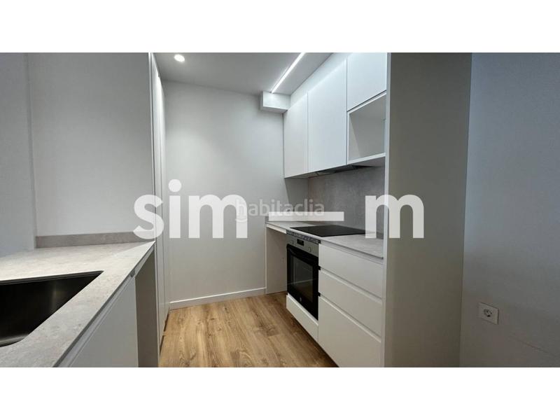 Foto 06c482a5-4a8b-40c6-b326-c1cdcbaba504. Rent flat in rambla davallades 15 in Centre Vic