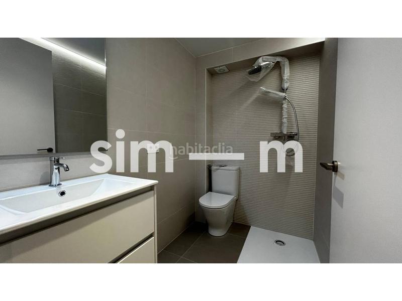 Foto 1661b420-0034-4e62-b052-b6cf48199c8f. Rent flat in rambla davallades 15 in Centre Vic