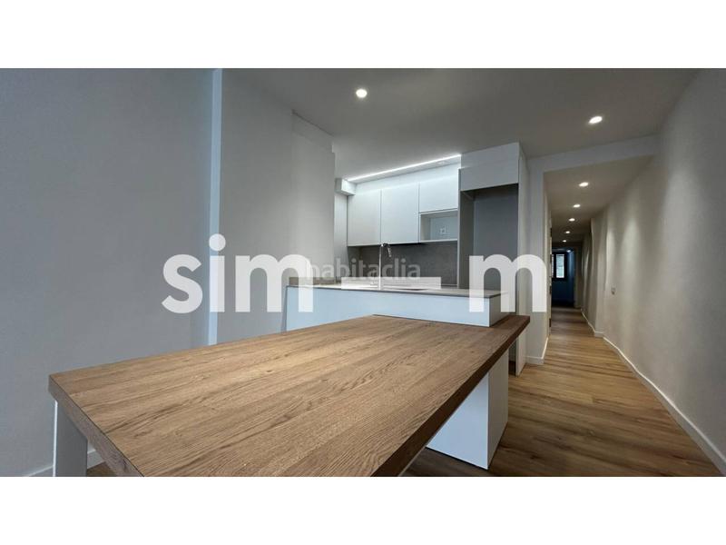 Foto 322ae949-ac2f-4013-ab21-65235bbec49a. Rent flat in rambla davallades 15 in Centre Vic