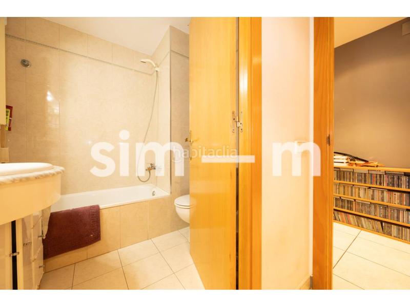 Foto 1993b7fd-0d0d-4323-9dc6-c9b0f9e8382a. Appartement avec chauffage parking dans Caputxins-Ambulatori Vic